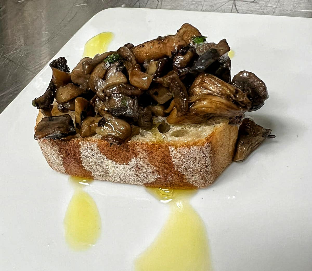 Mushroom Crostini | 20 Pieces